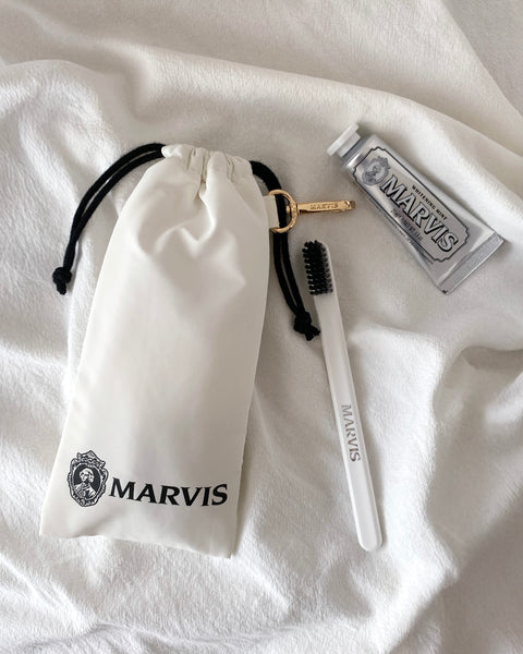 【NEW】ザ・ホワイト・ジェットセッター | THE WHITE JETSETTER