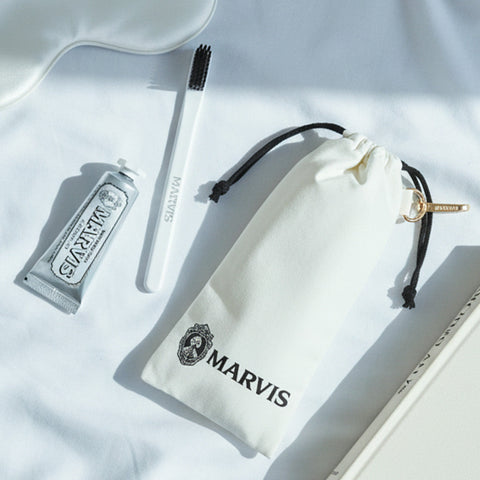 【NEW】ザ・ホワイト・ジェットセッター | THE WHITE JETSETTER