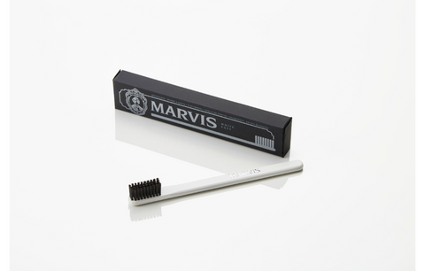 ‍FREE GIFT - MARVIS トゥースブラシ（WHITE）